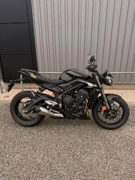 STREET TRIPLE 765 RS