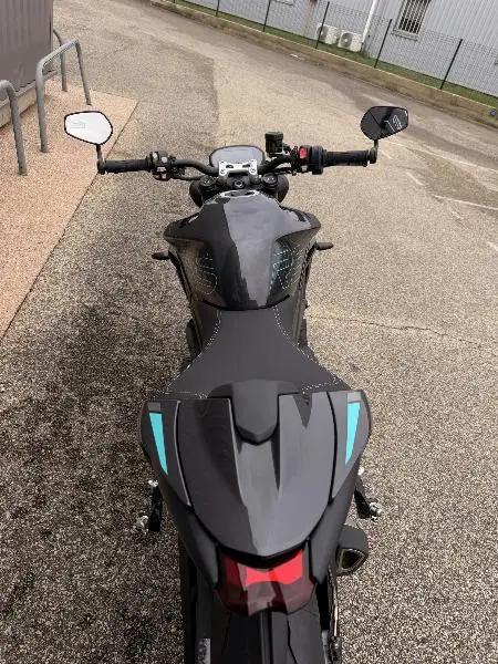 STREET TRIPLE 765 RS