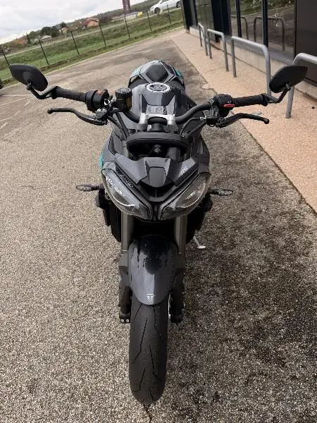 STREET TRIPLE 765 RS