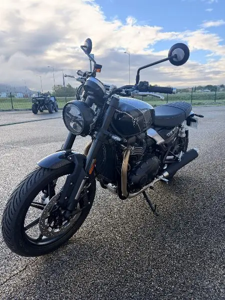 SPEED TWIN 900