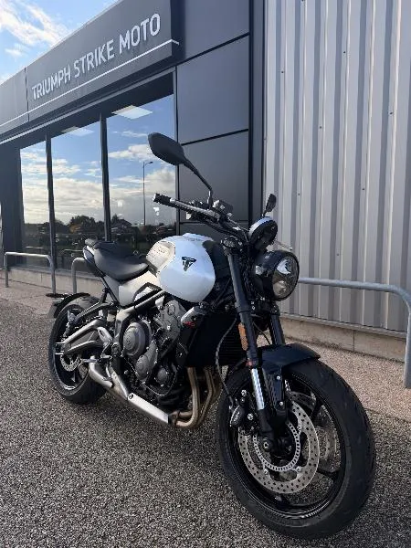 TRIDENT 660