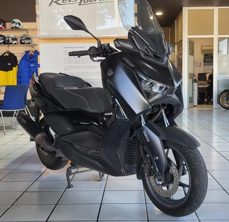 XMAX 300 Tech Max