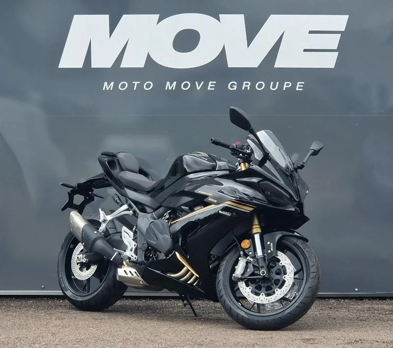 SRK 800 RR 2025