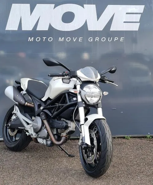 696 MONSTER