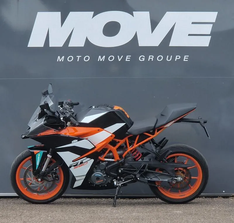 RC 390 ABS