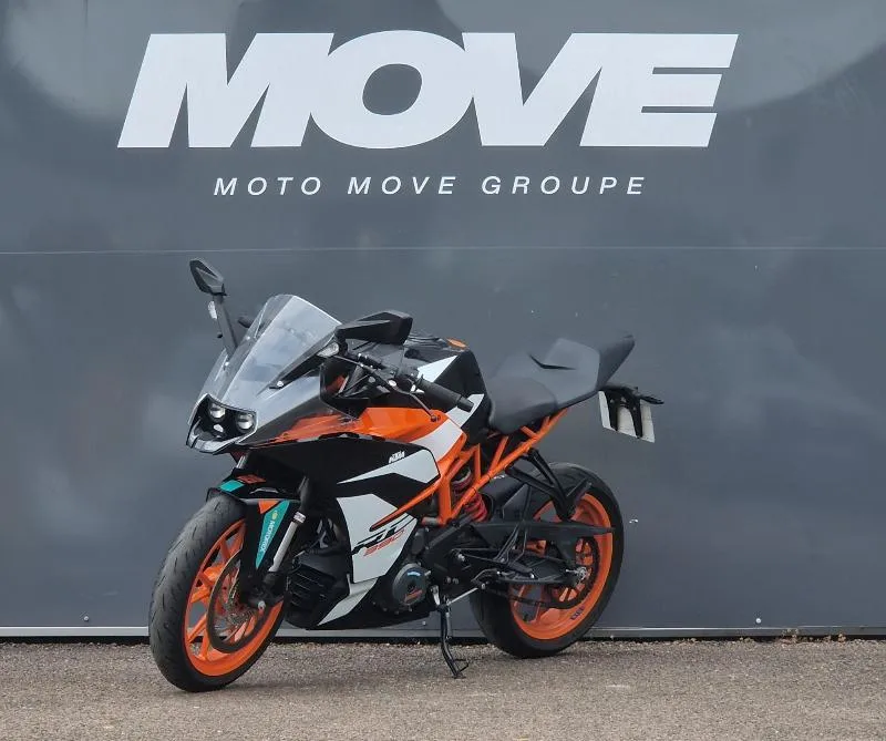 RC 390 ABS
