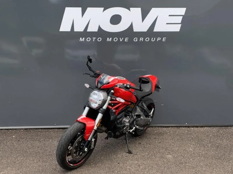 MONSTER 821