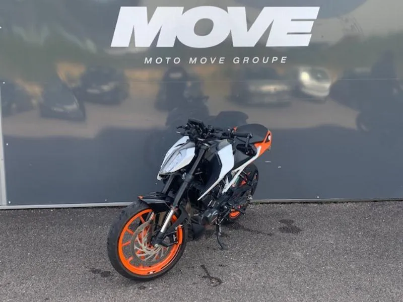 125 DUKE ABS