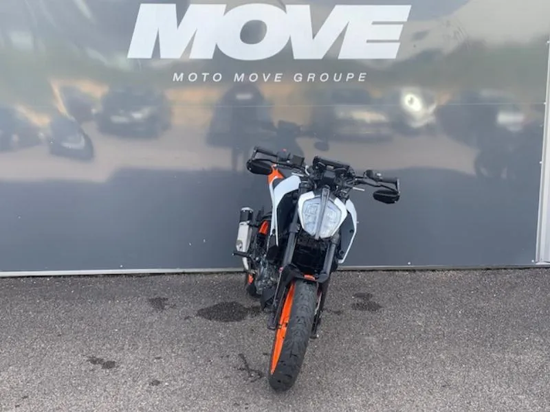 125 DUKE ABS