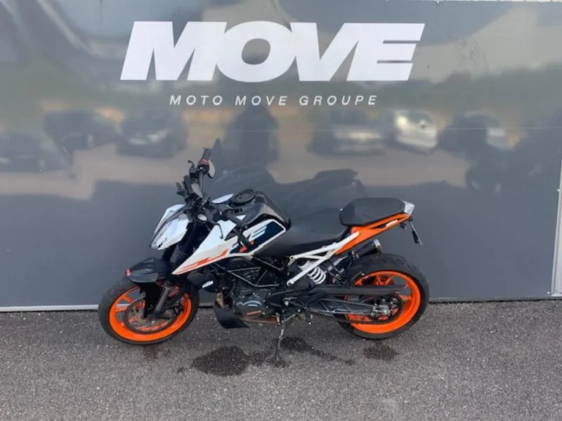 125 DUKE ABS