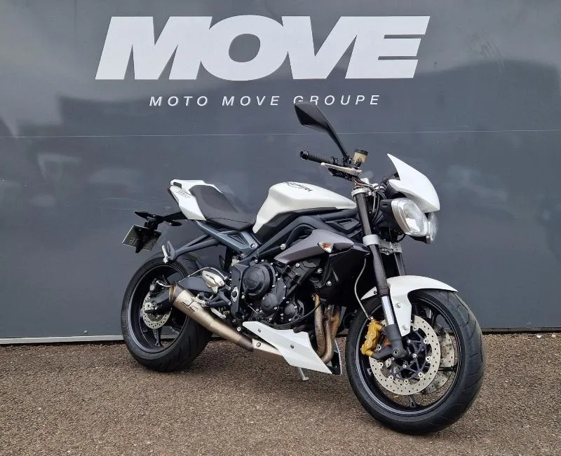 STREET TRIPLE 675