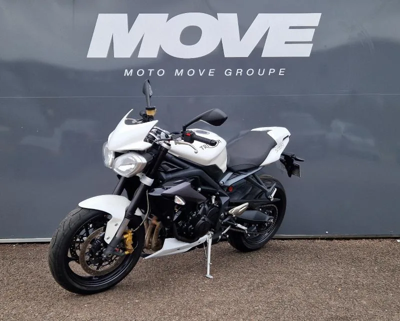 STREET TRIPLE 675