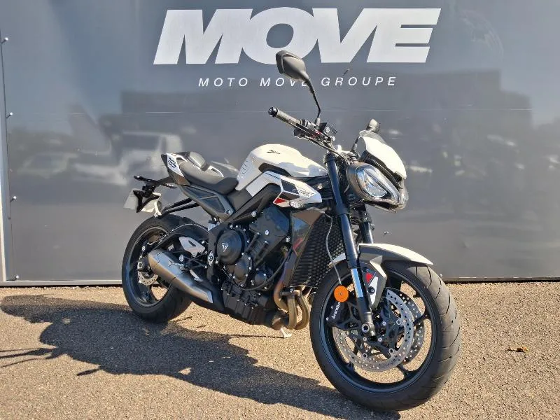STREET TRIPLE 675 R