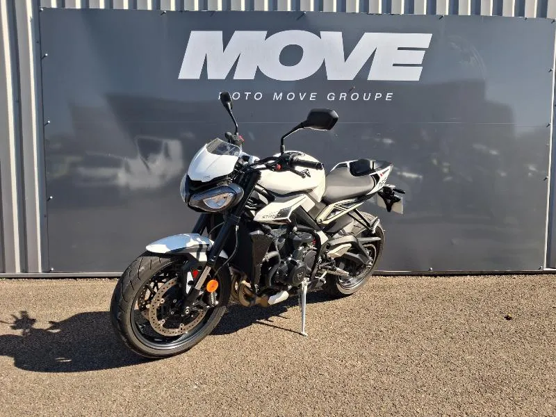 STREET TRIPLE 675 R