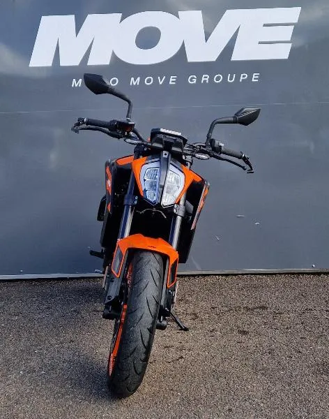 890 DUKE GP