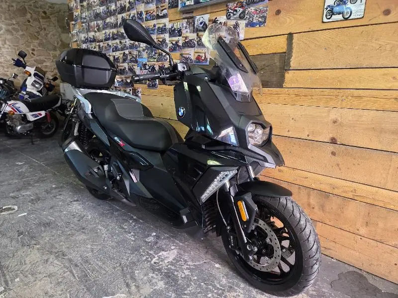 C 400 X