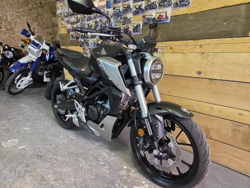 CBR 125 R