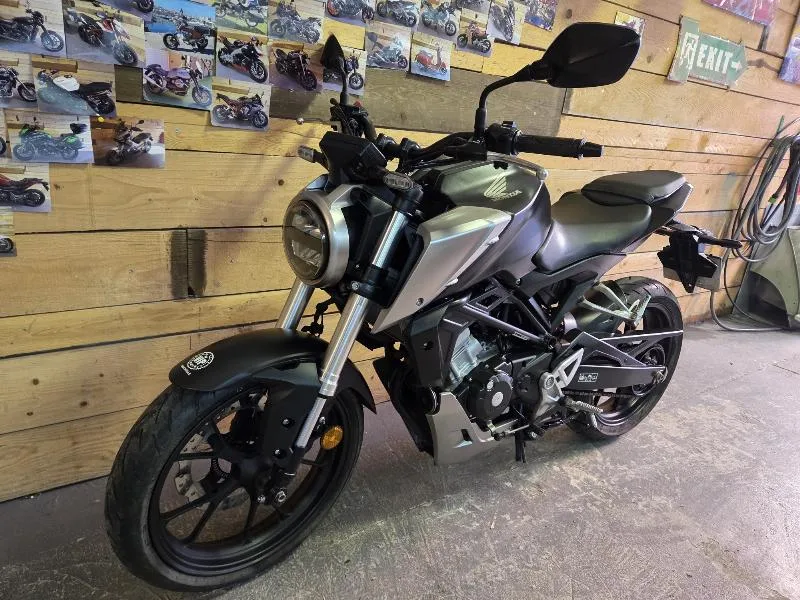 CBR 125 R