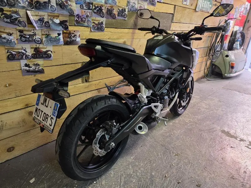 CBR 125 R