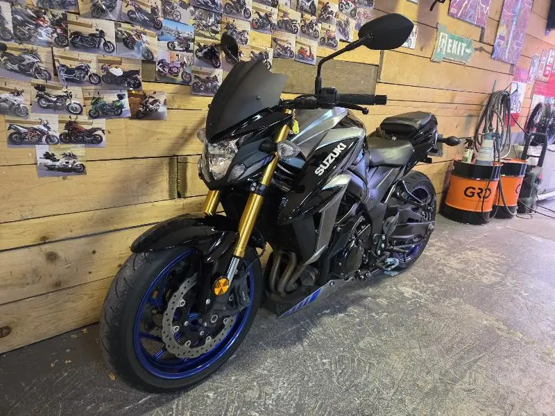 GSXS 750