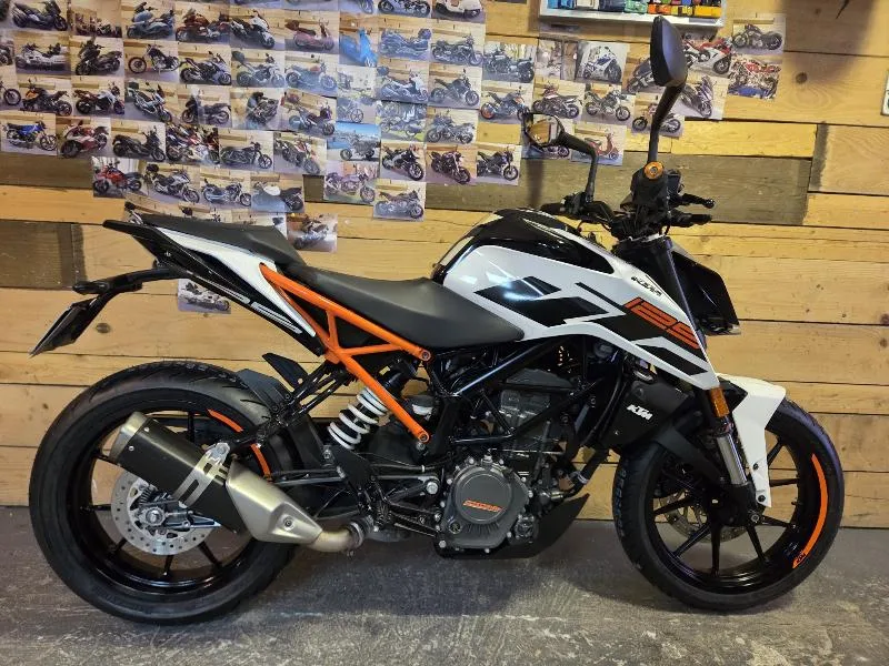 125 DUKE ABS