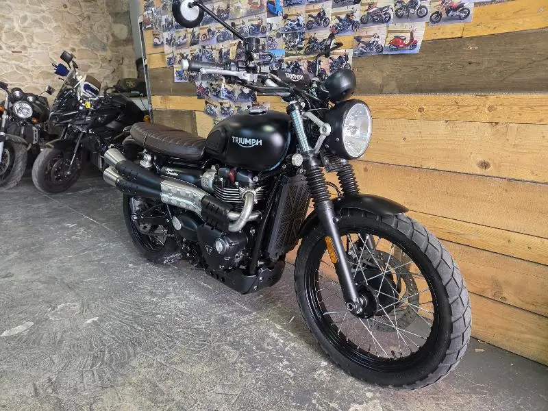 STREET SCRAMBLER  900