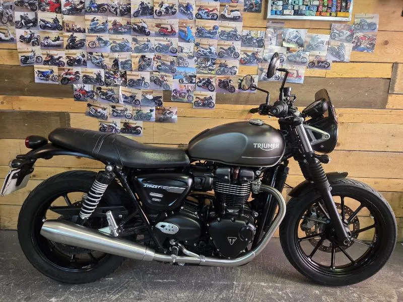 STREET TWIN  900