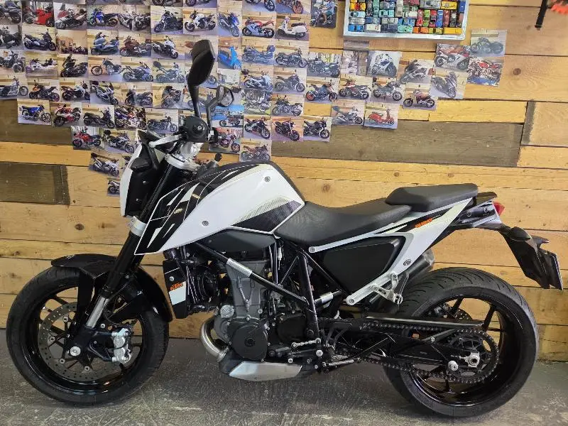 690 DUKE ABS