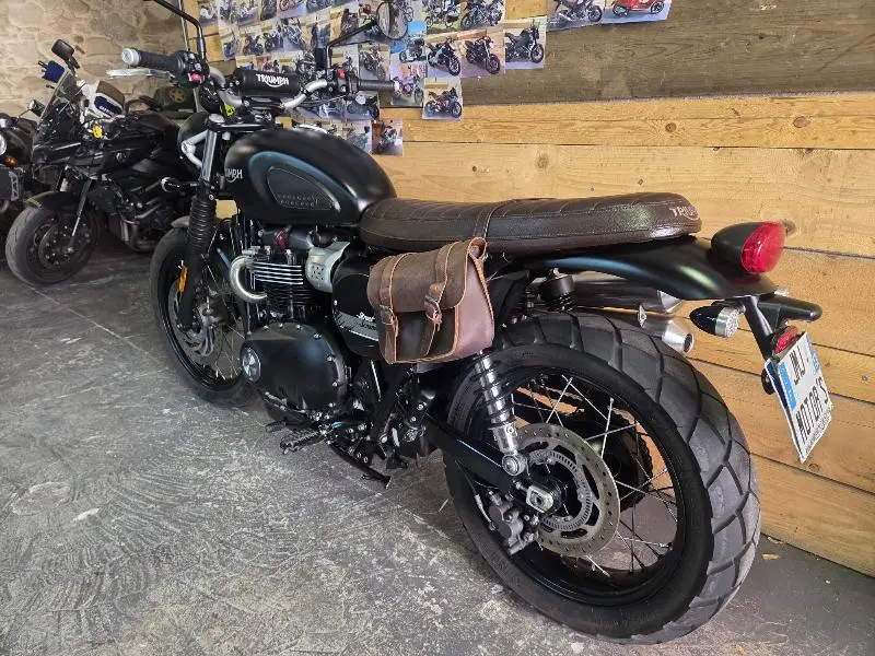 STREET SCRAMBLER  900