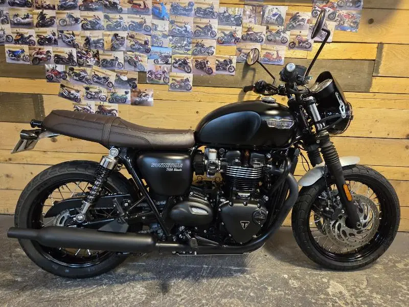 Bonneville T120 Black