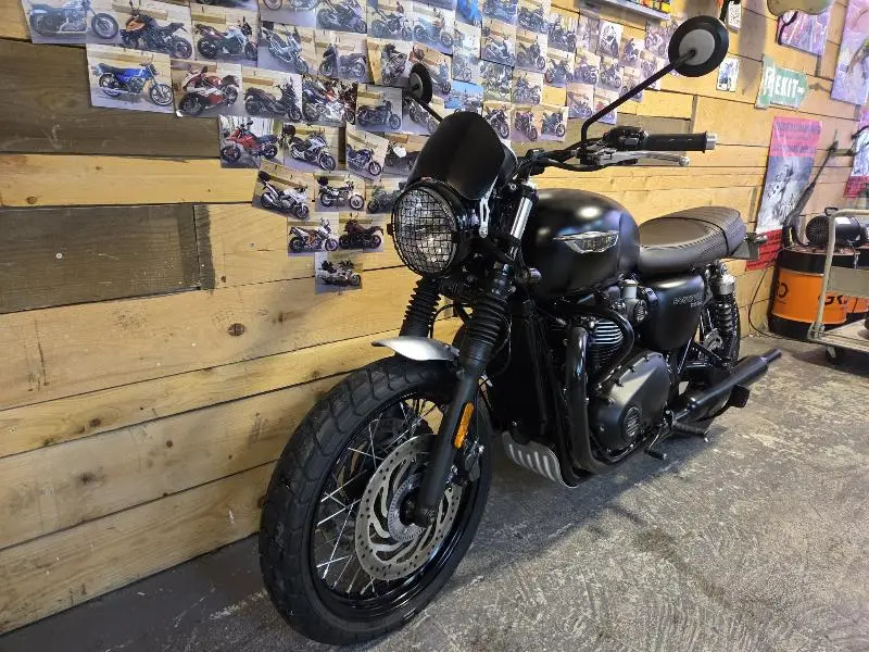Bonneville T120 Black