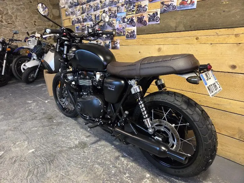 Bonneville T120 Black