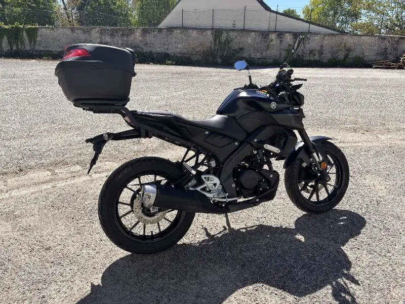 MT125 ABS
