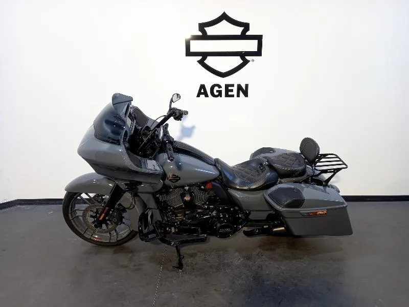 TOURING ROAD GLIDE 1923 CVO
