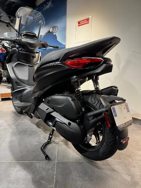 BEVERLY S 400