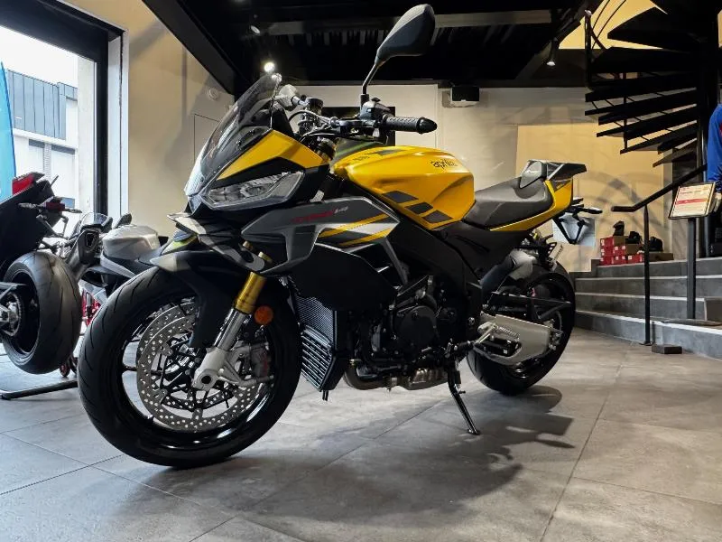 TUONO 1100  V4 RR