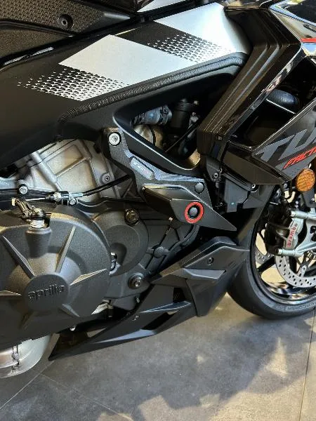TUONO 1100 V4 FACTORY