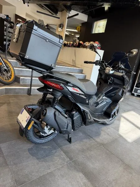 SR 125 GT