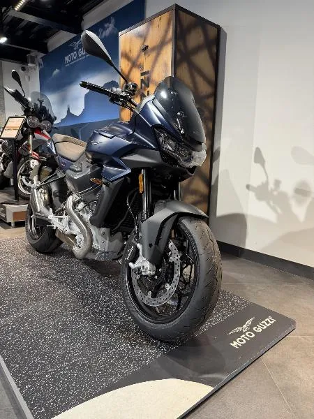 V100  MANDELLO