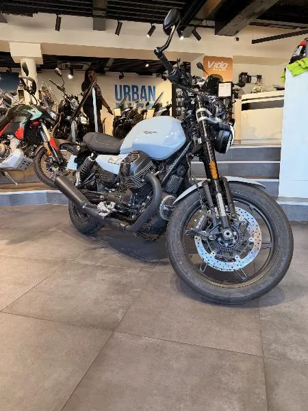 V7 SPORT 850