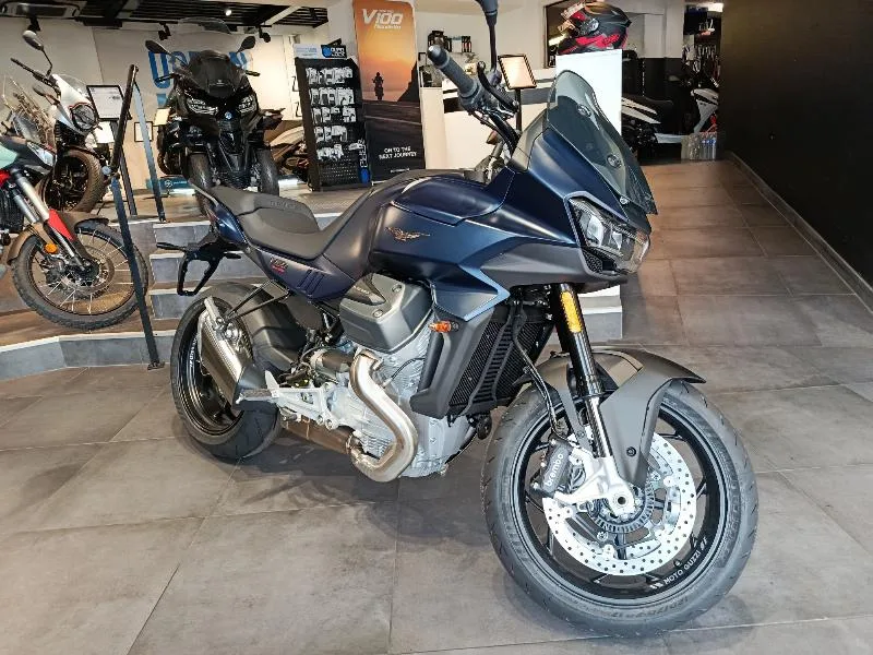 V100  MANDELLO