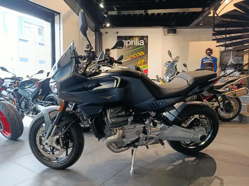 V100  MANDELLO