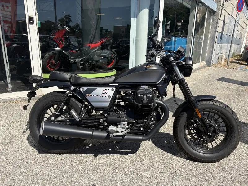 V9 BOBBER