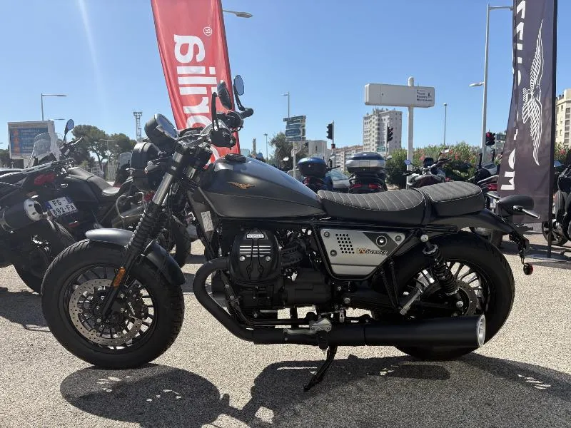 V9 BOBBER