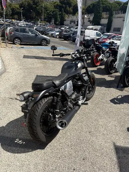 V9 BOBBER