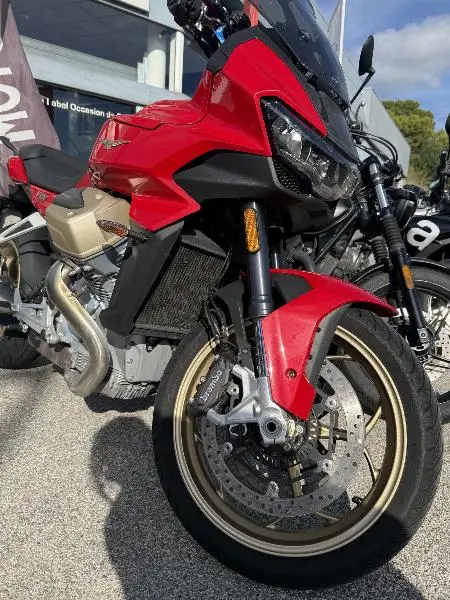 V100  MANDELLO