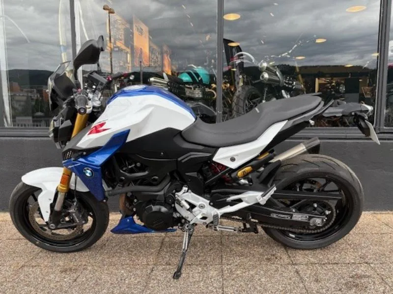 F 900 R A2