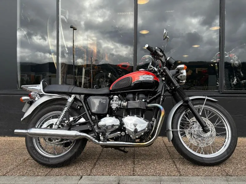 BONNEVILLE 865 T100 2015
