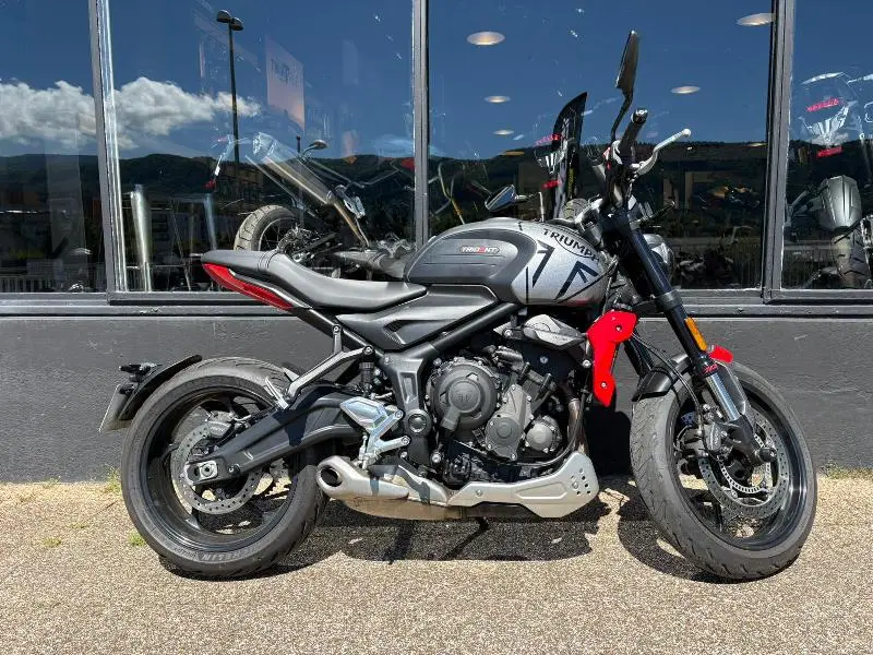 TRIDENT 660