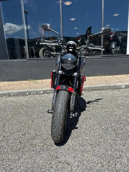 TRIDENT 660